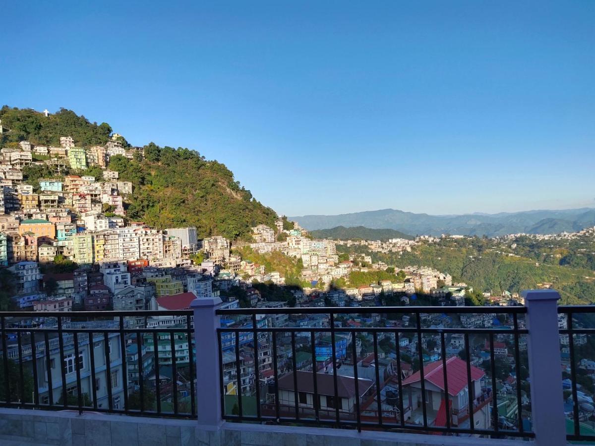 The 1998 Homestay Aizawl Exterior photo